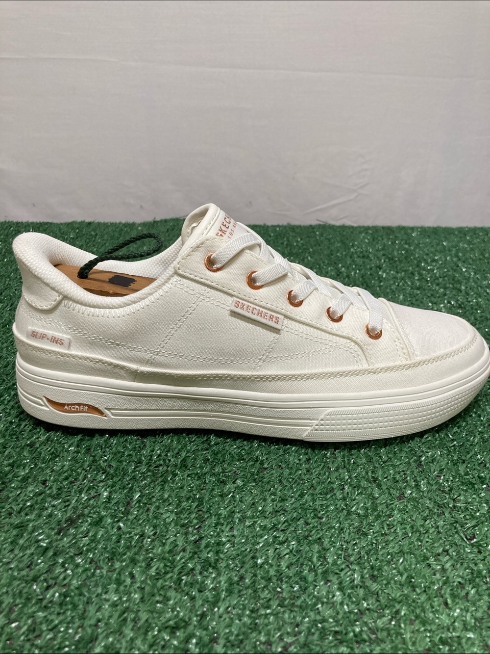 Skechers Women's Canvas Low-Top slip-in Sneakers 117197 sz 8.5 (OKPM-09-19) - Picture 4 of 10